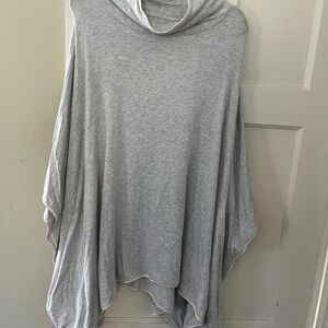 Lou & Grey Signature Soft Light Gray Poncho